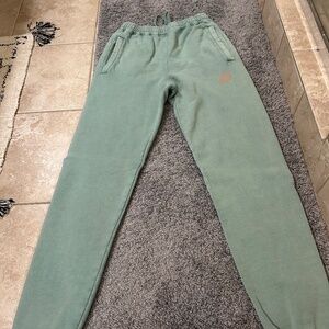 Praise Endurance Sweats